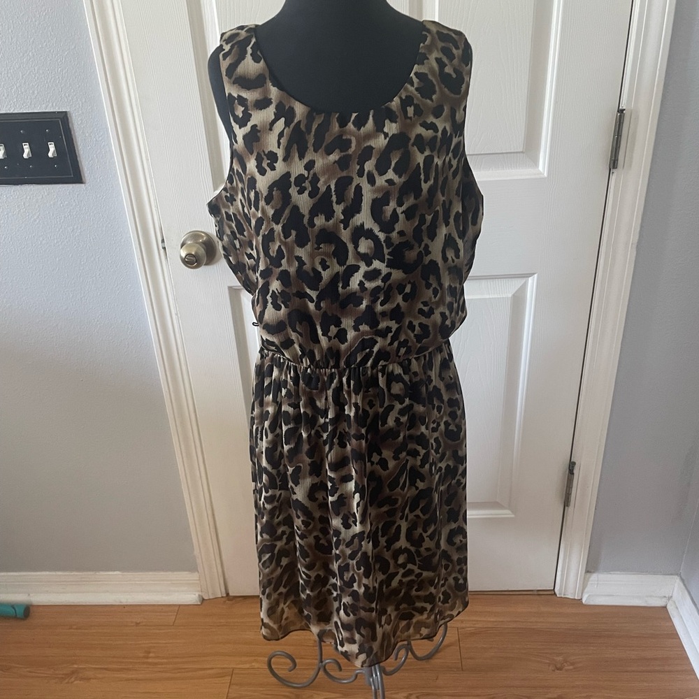 MSK short sleeved lined elastic waist leopard print dress Size 14 Mobwife
